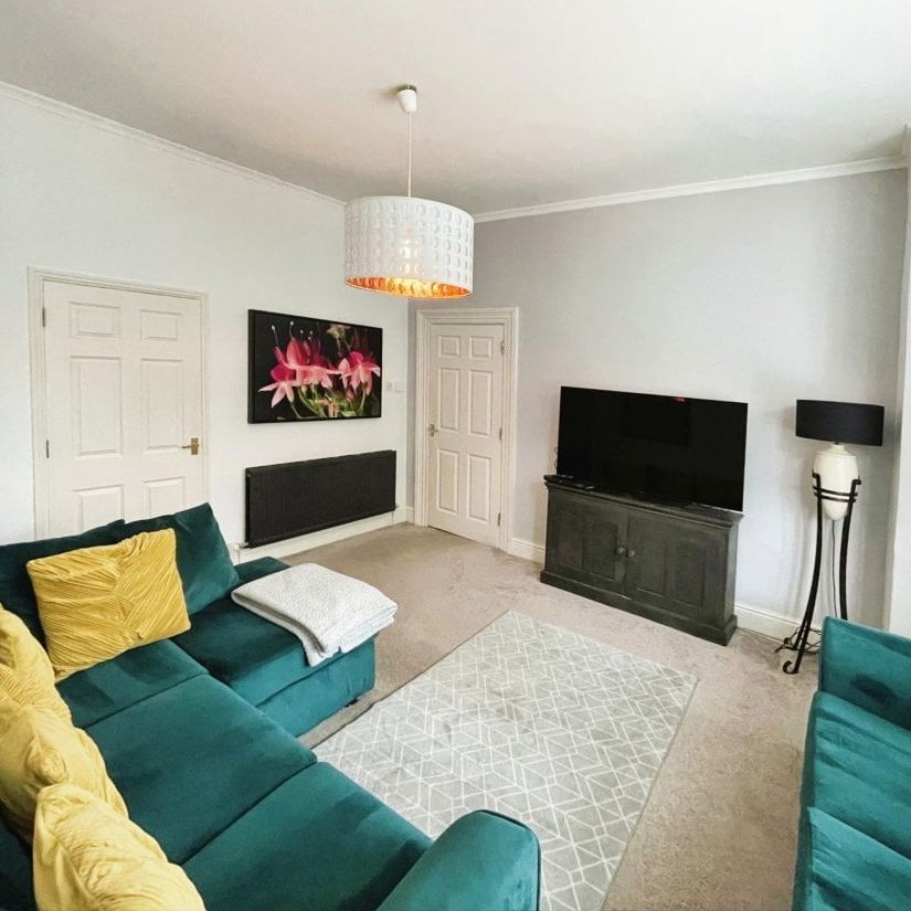 Victoria Park Road East, CARDIFF - Photo 1