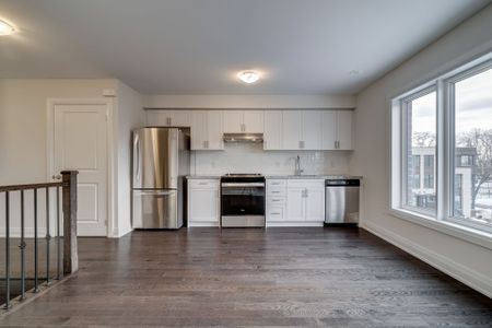 For Lease - 4 Wild Rose Gardens Unit# upper, Toronto, Ontario - Photo 3