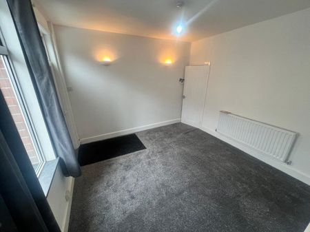 3 bed Terraced - To Let - Photo 3