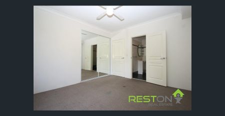 Large and Modern Three Bedroom Apartment! - Photo 4