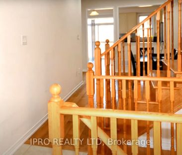 Detached Home For Lease | X8109570 - Photo 4