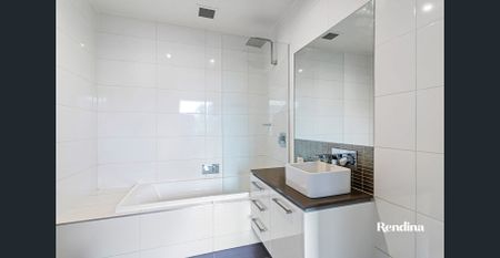 Great Size Apartment! - Photo 5