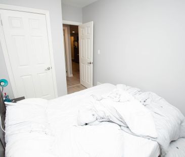 Cozy 1 Bedroom + Den Lower Unit in St. Catharines! - Photo 4