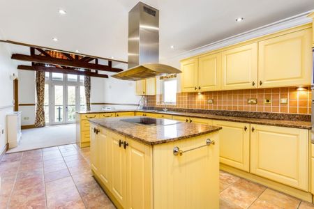 3 bedroom apartment to rent - Photo 4