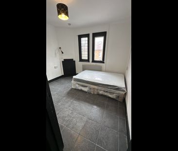 Studio Flat, High Road, NW10 - Photo 1