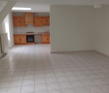 Location Appartement 3 pièces 74m² - Photo 2