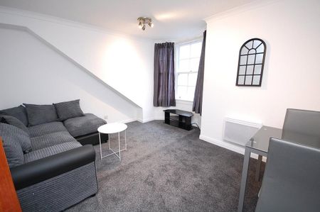 1 bedroom flat to rent - Photo 2