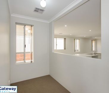 7 Saltbush Street, WANDI WA 6167 - Photo 4