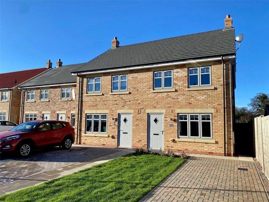 3 bedroom semi-detached house to rent - Photo 1