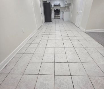 3158 Avalon Drive S #Lower - Photo 4