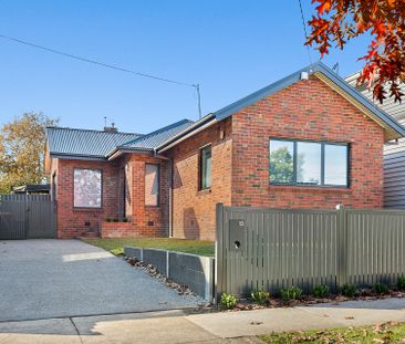 13 Deakin Street, Mitcham - Photo 5