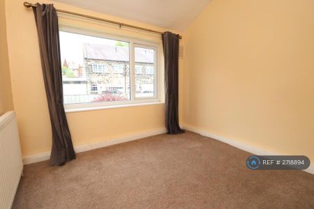 3 bedroom terraced house to rent - Photo 3