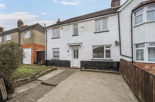 3 bedroom semi-detached house to rent - Photo 1