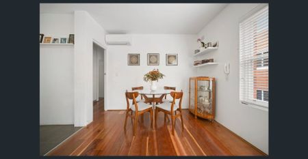 Sought after position, just footsteps from convenient village shops in Frenchmans Rd - Photo 2