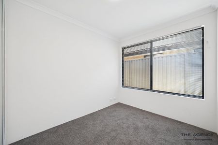 Freshly Updated Home Offering Comfort and Convenience in Orelia - Photo 5