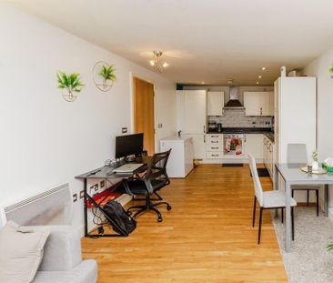 1 bedroom flat to rent - Photo 1