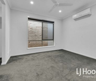 Great Location - Two Living Zones - Modern Living! - Photo 3