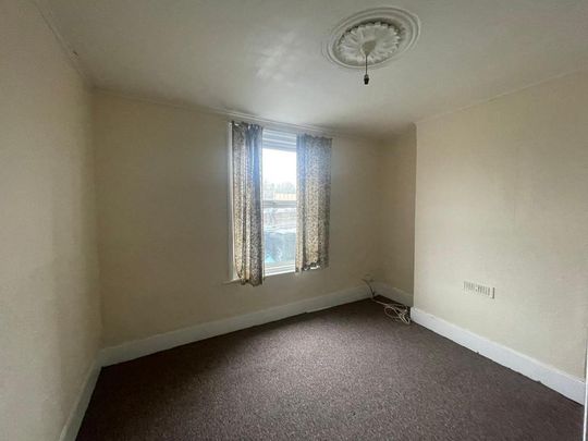1 bedroom ground floor flat to rent - Photo 1