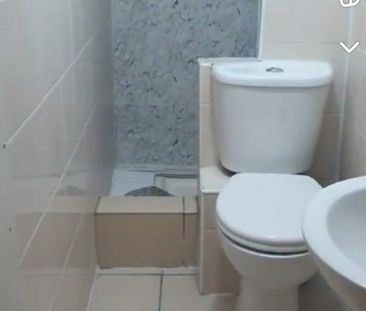 Studio Flat, Colville Road, E11 - Photo 1