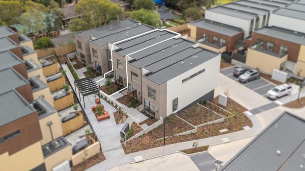 13 Bluebell Walk, Doncaster East VIC 3109 - Townhouse For Rent | Domain - Photo 1