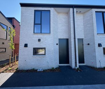 1/88 Holly Road, St Albans, NZ 8014 - Photo 2