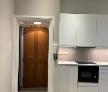 Studio to rent - Photo 6