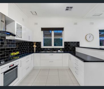 Luxurious Living at 104 Montacute Road, Hectorville! - Photo 6