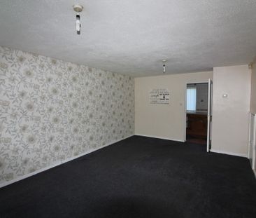 3 Bedroom Semi-Detached House - Photo 1