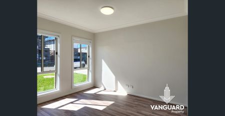 Family Home Double Storey 4 Beds, Study/Office Area & Large Backyard - Photo 3