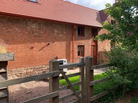 3 bedroom barn conversion to rent - Photo 2