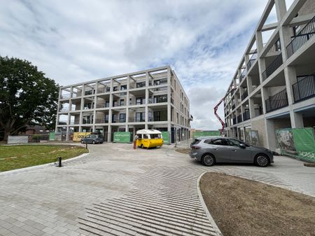 Nieuwbouw 2-slaapkamerappartement met terras - Photo 2