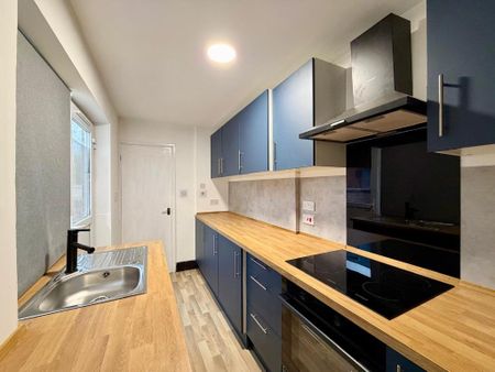 3 bedroom terraced house to rent - Photo 4