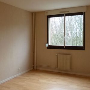 Appartement 3 pièces 73m2 REIMS 830 euros - Photo 2