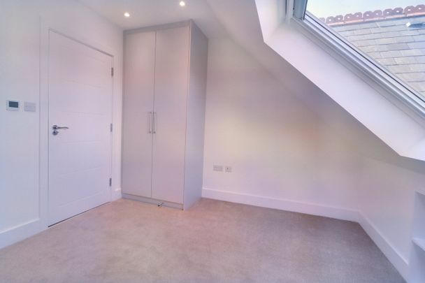 Flat 7, High Road, Harrow Weald, HA3 - Photo 1