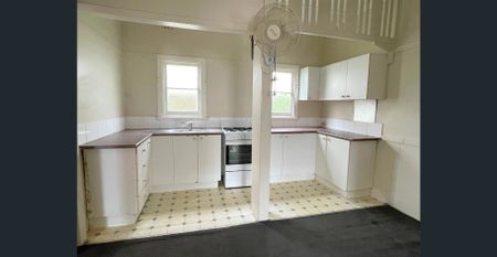 Close to Everything! - Photo 3