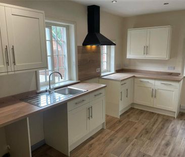 3 bedroom semi-detached house to rent - Photo 3