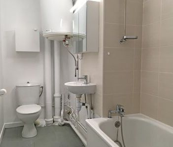 À louer / Appartement F1 / BESANCON PROCHE GARE VIOTTE 35 rue du Ch... - Photo 2