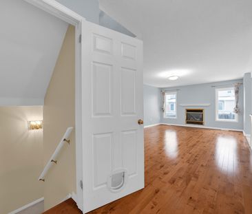 For Lease - 37 Barnstone Drive, Barrhaven, Ontario - Photo 3