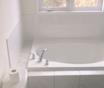 For Lease - 978 Kicking Horse Path, Oshawa, Ontario - Photo 5