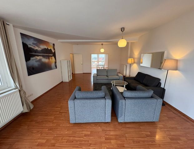 Schönhauser Allee: Dachgeschoss, 3-Zi, 2 Bäder + Terrasse, 137 m² möbliert per SOFORT zu VERMIETEN - Photo 1