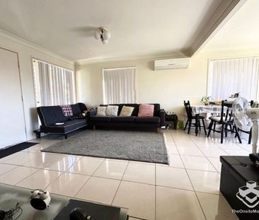 3 BEDROOM TOWNHOUSEâWarrigal State School Catchment - Photo 2