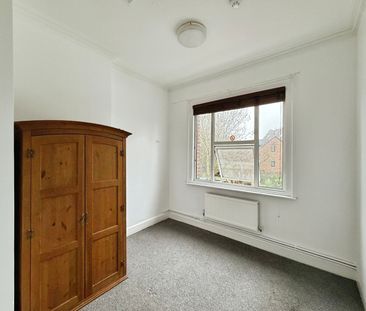 1 bedroom detached to rent Stratford Road, Watford, Hertfordshire, ... - Photo 2