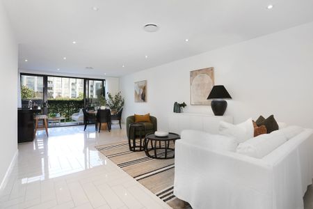 Luxury Living in the Heart of Royal Pines - Photo 5