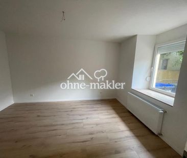Erstbezug nach Sanierung: Stilvolle Wohnung mit Garten - Altbau tri... - Photo 1