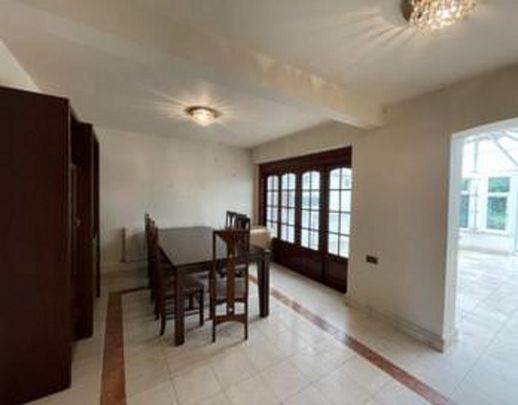 5 bedroom semi-detached house to rent - Photo 1