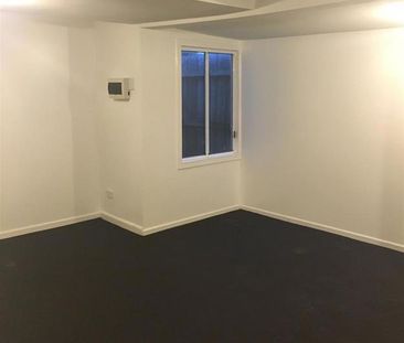 SIMPLE LIVING - Photo 2