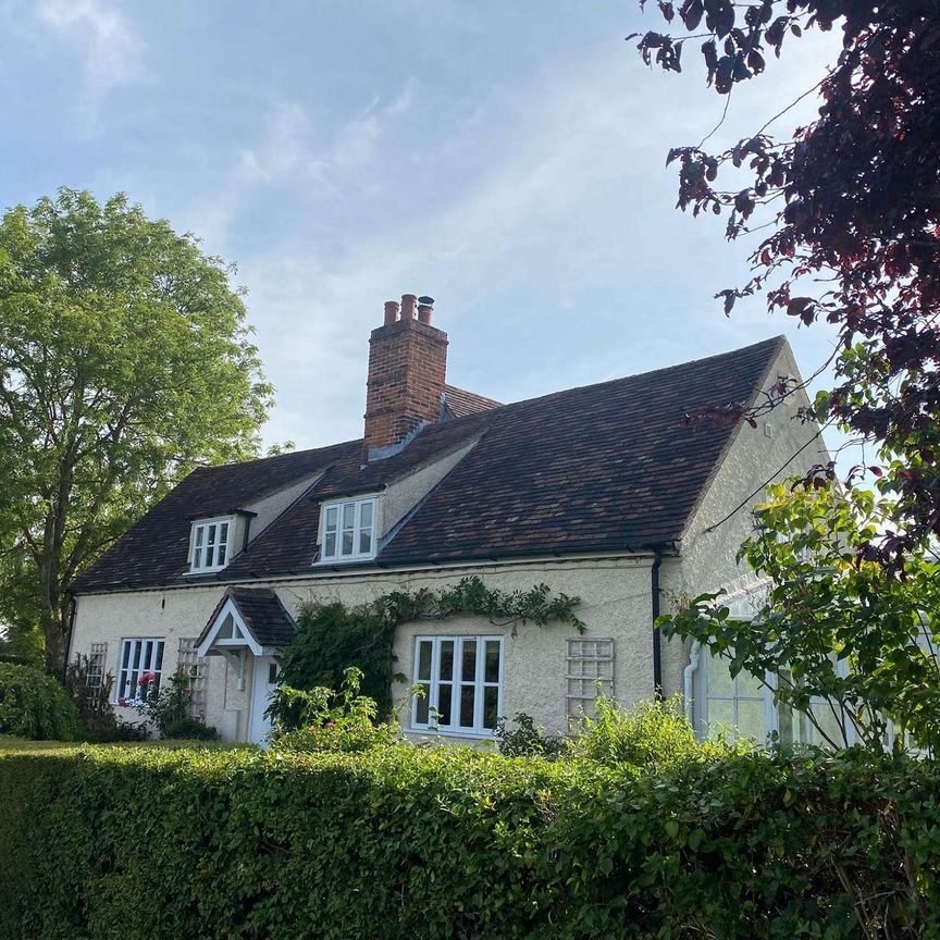 A charming four bedroom detached period property set within an attractive garden of approximately 0.68 acres. The property also benefits from a double cart lodg - Photo 1
