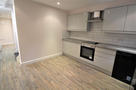 Thornville Road, Hyde Park, LS6 1JY, Leeds - Photo 5