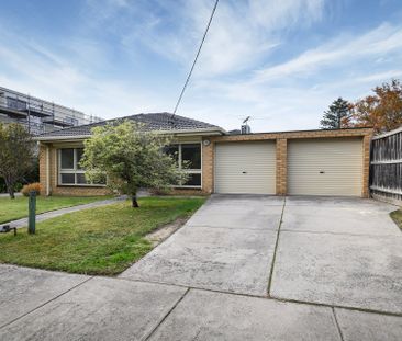 TWO BEDROOM SPACIOUS UNIT WITH DOUBLE GARAGE - Photo 2