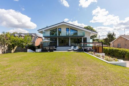 4 bedroom detached house to rent - Photo 4